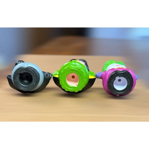 Fisher Price Little People Super Heroes Lot of 3- Batman Robin Joker #1 - Picture 5 of 5